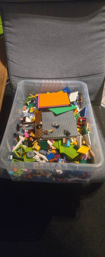 Box of lego 