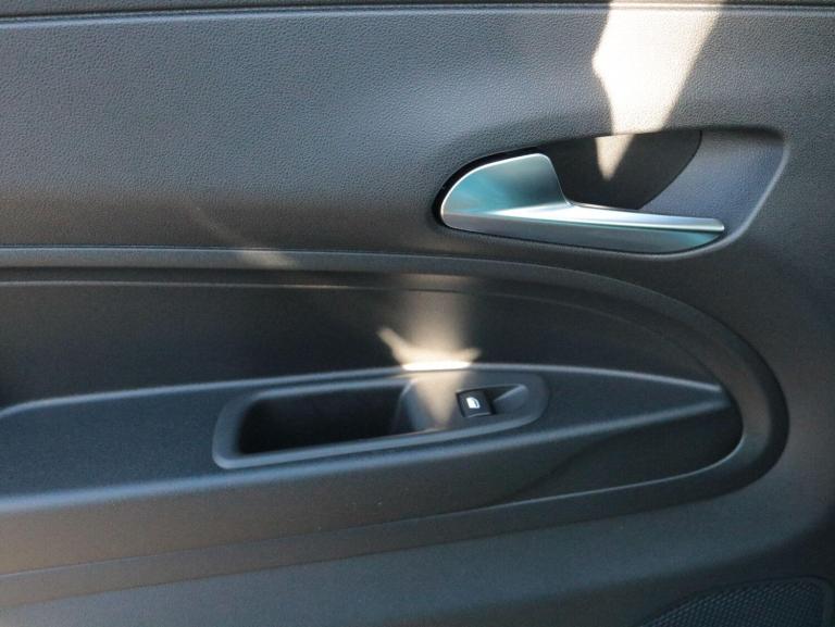 2025 Fiat 600 1.2 Hybrid 48V 136 5dr eDCT-6 HATCHBACK PETROL Automatic