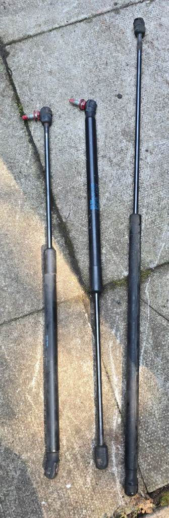 2006 audi a3 boot and bonet struts