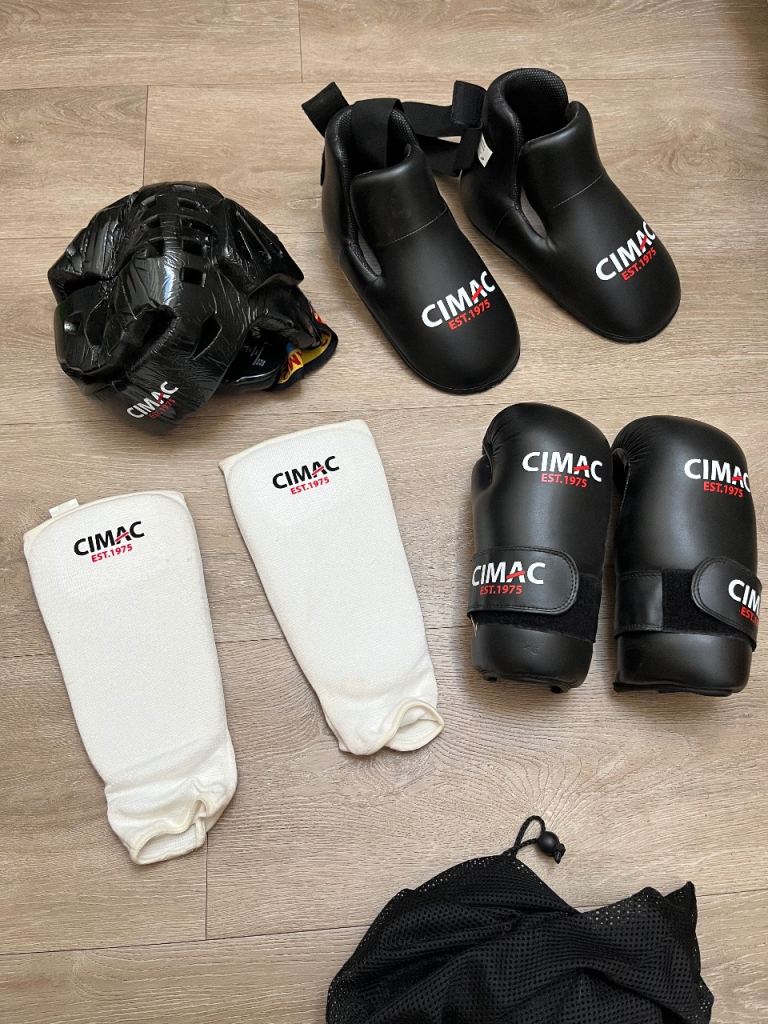 Kickboxing set… Small 