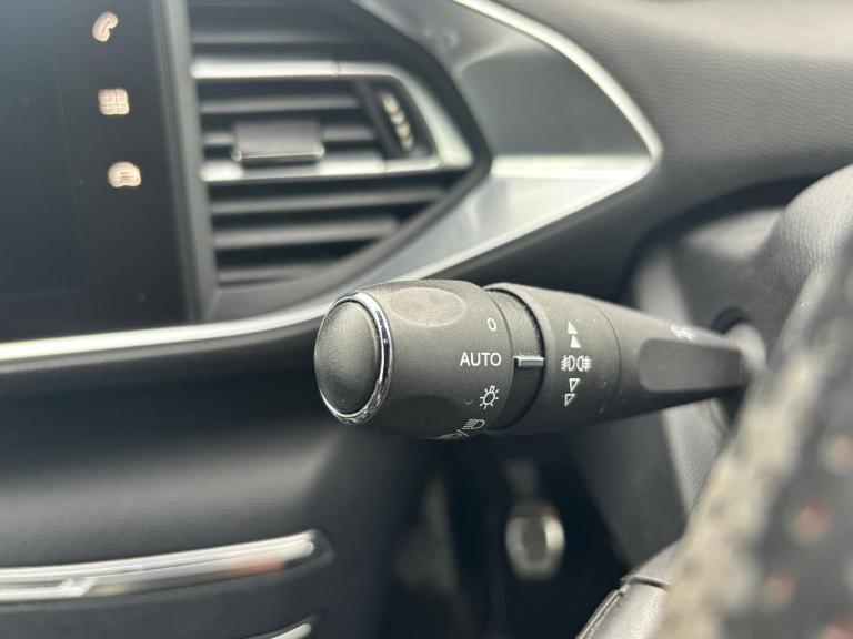 2017 Peugeot 308 1.6 BlueHDi 120 GT Line 5dr HATCHBACK DIESEL Manual