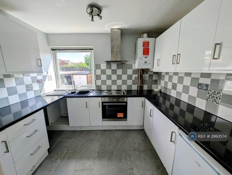 2 bedroom flat in Arnold, Nottingham, NG5 (2 bed) (#2993574)