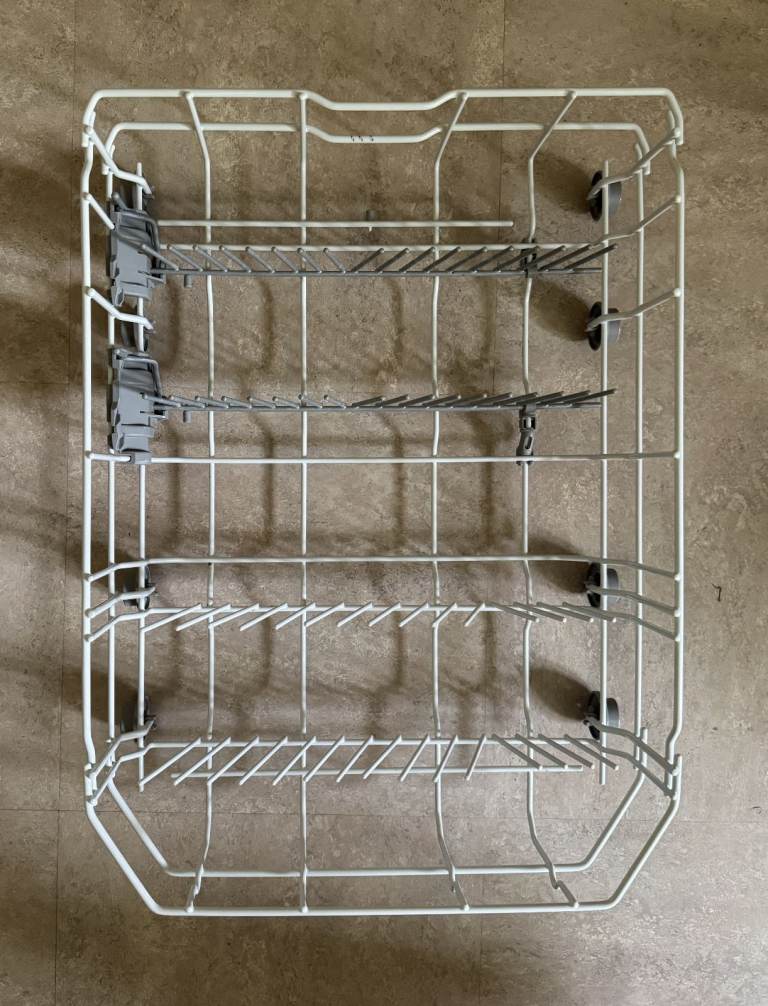 Slimline dishwasher lower basket