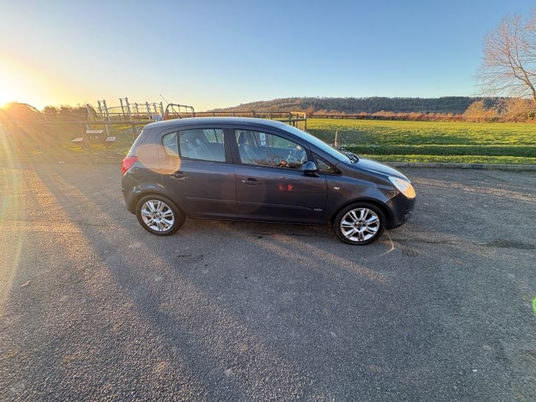 Vauxhall, CORSA, Design 1.2 petrol 
