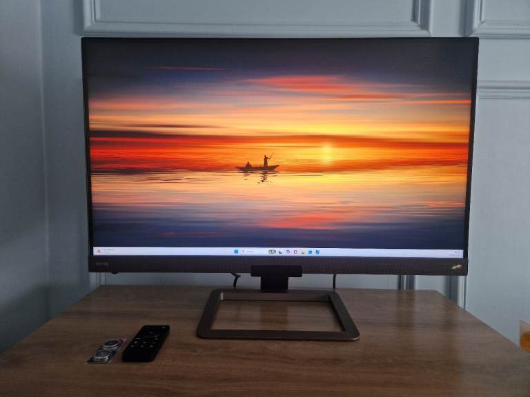BenQ EW3280U 32-inch 4K IPS LED Monitor with HDRi, Remote & Speakers