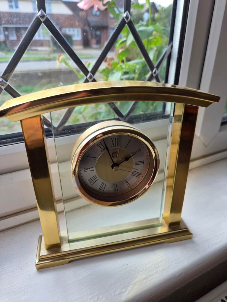 Free mantelpiece clock - not working