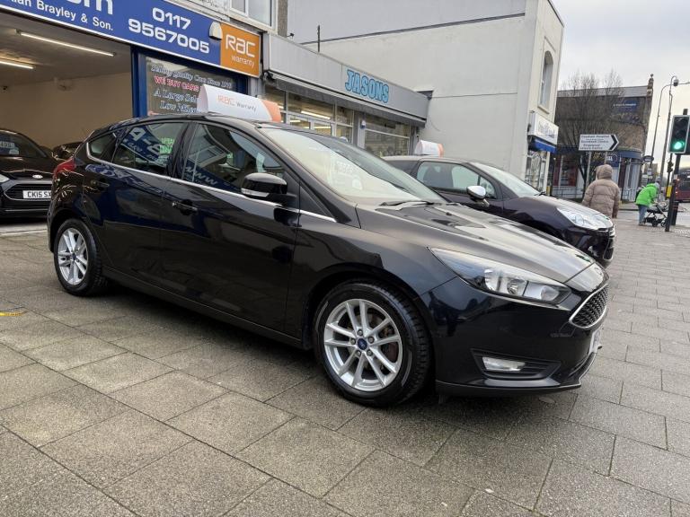 FORD FOCUS 1.6 Zetec 2015