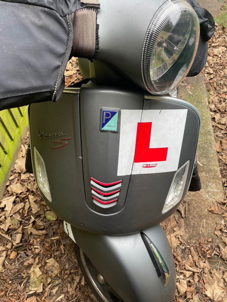 Piaggio, VESPA, 2015, 124 (cc)