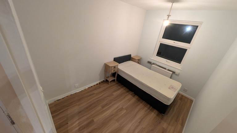 Single room in a share flat with other two people.