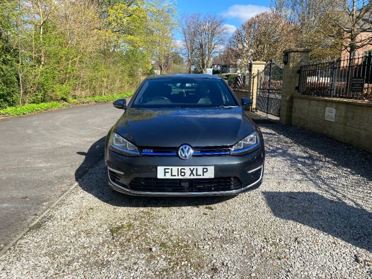 Volkswagen Golf GTE Nav (2016) 