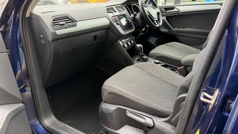 2018 Volkswagen Tiguan 2.0 TDI SE Navigation DSG 4Motion Euro 6 (s/s) 5dr