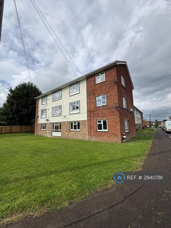 1 bedroom flat in Moonrakers, Devizes, SN10 (1 bed) (#2940781)