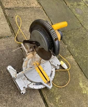 Dewalt dw702 mitre saw chop saw 110v