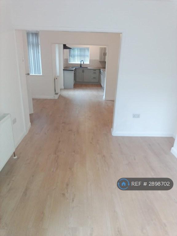 2 bedroom house in Hinderton Road, Birkenhead, CH41 (2 bed) (#2898702)