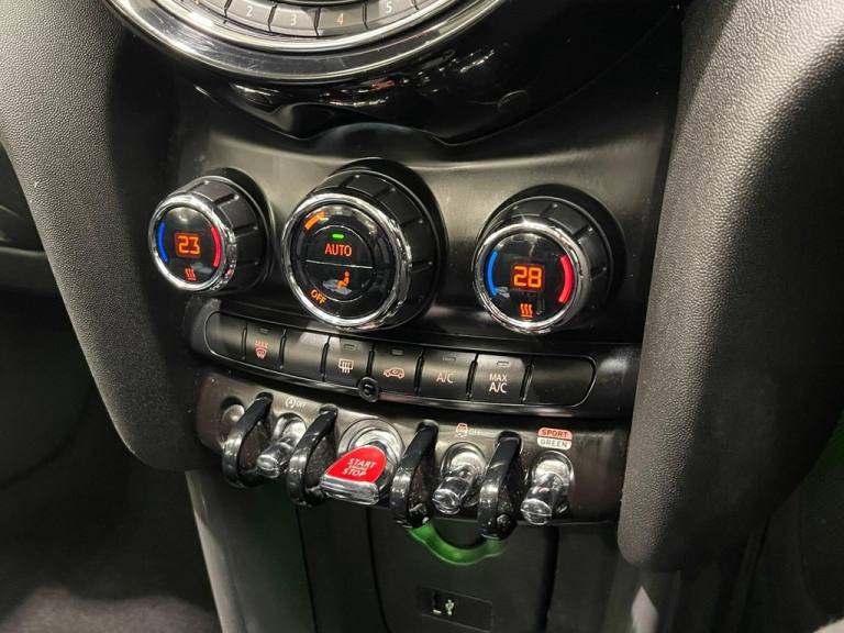 2018 MINI Convertible 1.5 Cooper Convertible 2dr Petrol Steptronic Euro 6 (s/s) (136 ps) Converti...