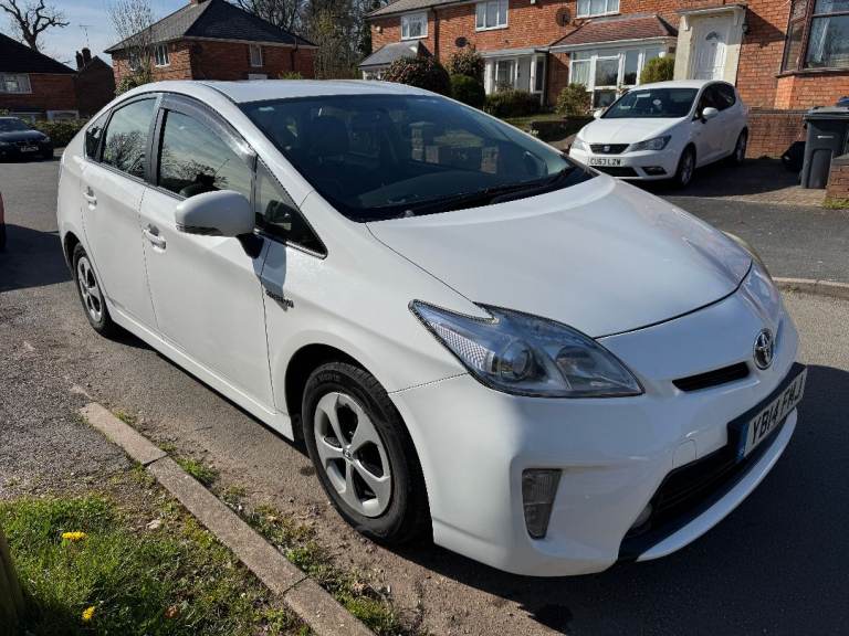 Prius 2014 – New Hybrid Battery + Engine Done | Cheap & Reliable