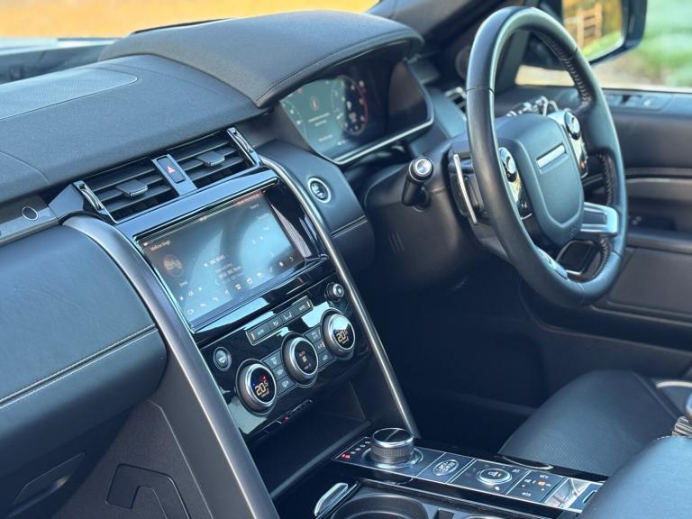 2019 Land Rover Discovery 3.0 SD6 HSE Luxury 5dr Auto ESTATE Diesel Automatic