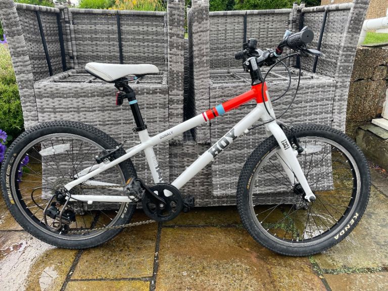 HOY Bonaly 20 Inch Kids Bike – White, Good Condition