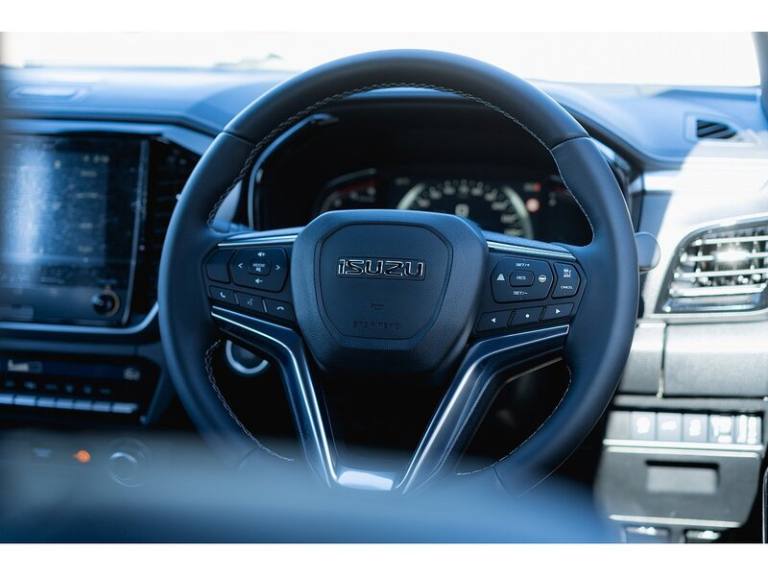  Isuzu D-Max DL40 Dcb Pick Up Diesel Manual