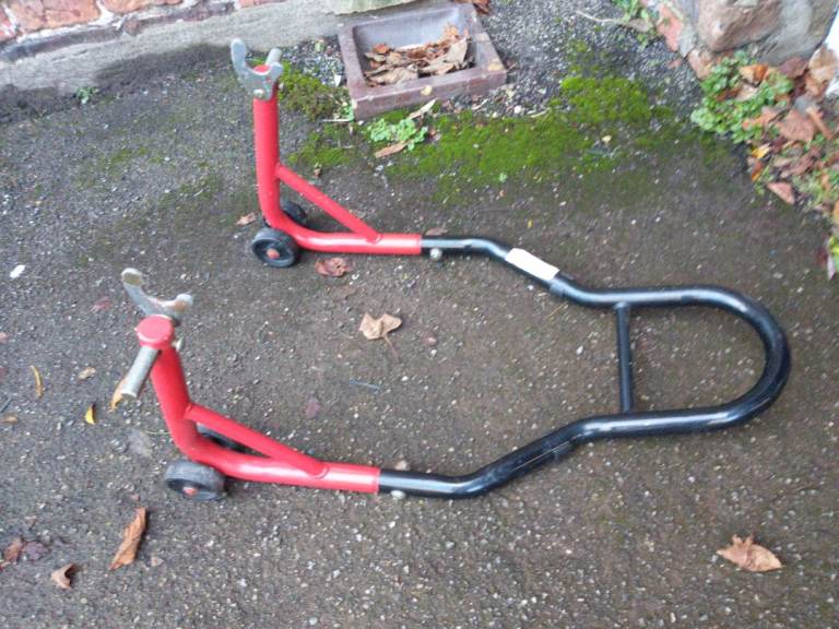 Motorcycle rear paddock stand