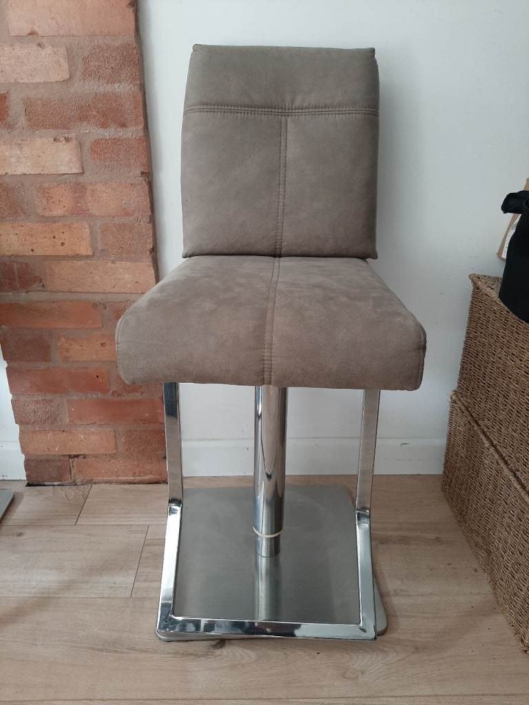 2 x Breakfast Bar Stools