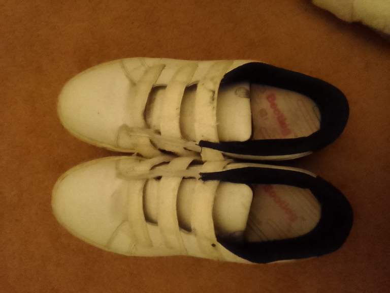 Ladies trainers size 5 hardly worn