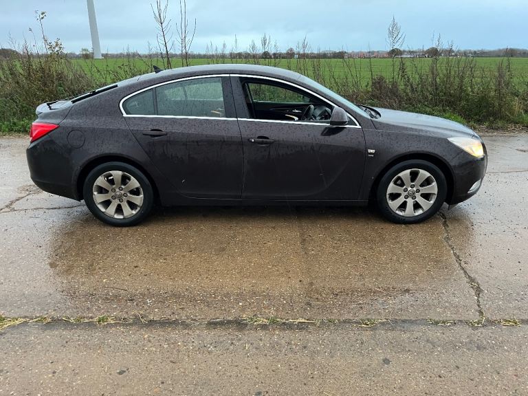 Vauxhall, INSIGNIA, Hatchback, 2011, Manual, 1956 (cc), 5 doors