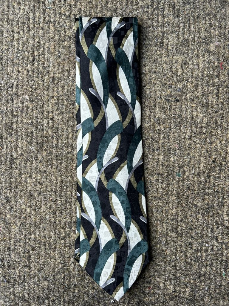 Men’s 100% silk tie