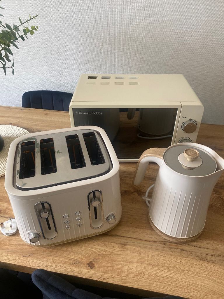Cream kettle, toaster and microwave set