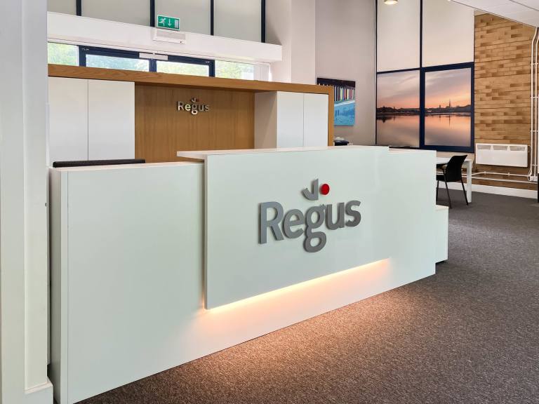 Preston - PR2 2YB \ Establish a Professional Presence for Your Business