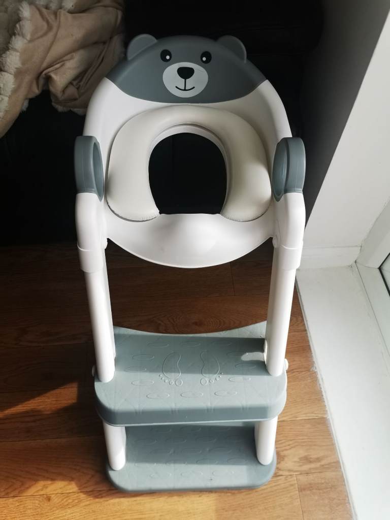Toddler toilet seat and steps
