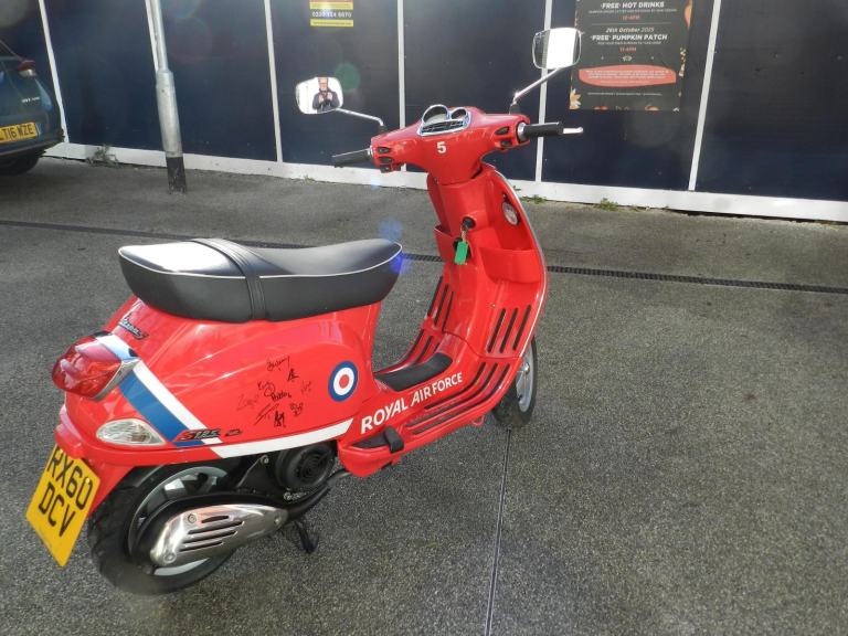 Piaggio Vespa S 125 Red Arrows Special Edition