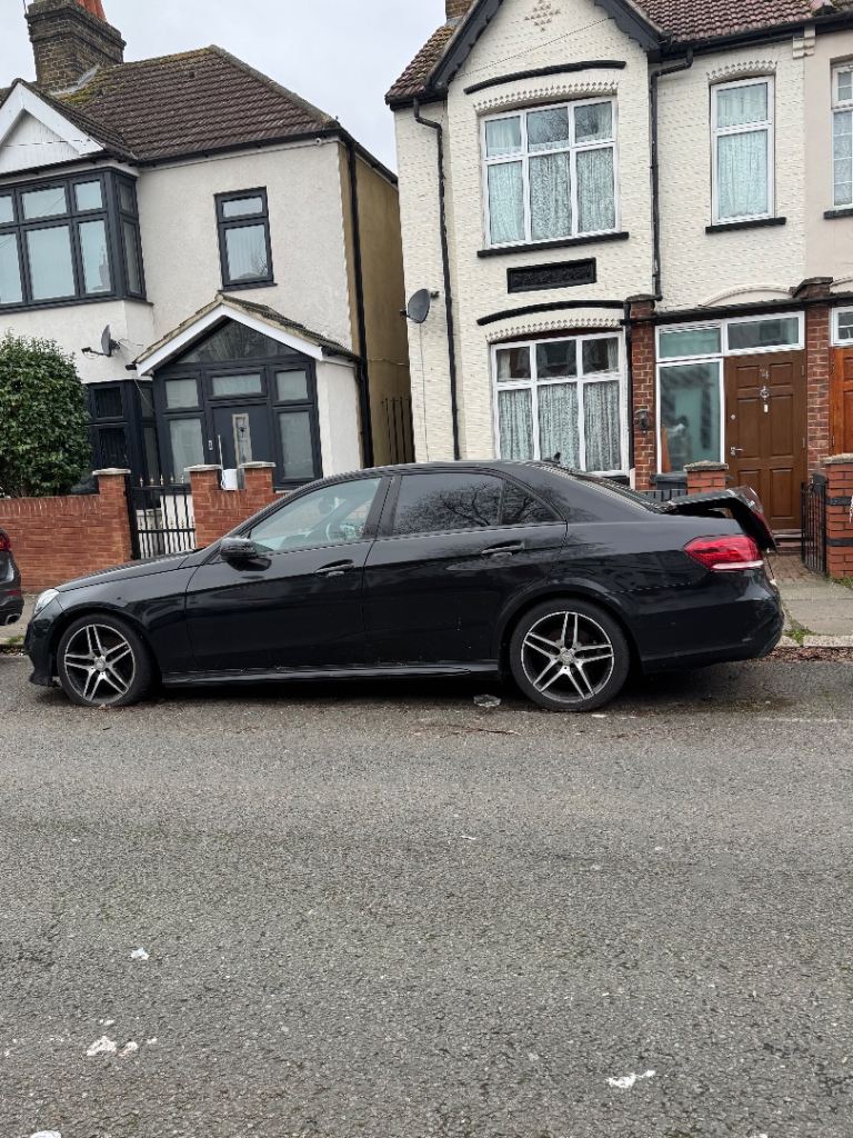 Mercedes-Benz, E CLASS, Saloon, 2015, Semi-Auto, 2143 (cc), 4 doors