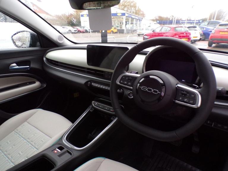 2025 Fiat 600 1.2 Hybrid 48V La Prima 5dr eDCT-6 HATCHBACK PETROL Automatic