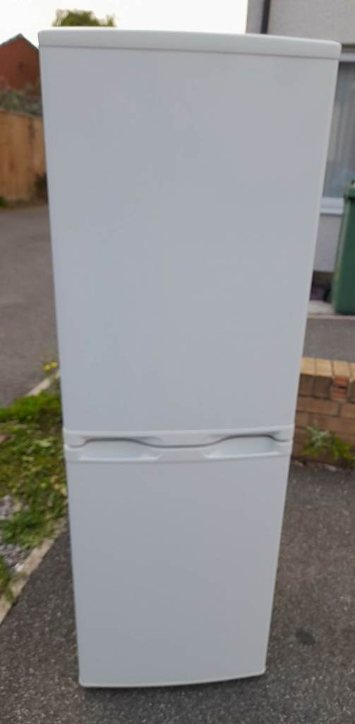 FRIDGE FREEZER - , FREE LOCAL DELIVERY - White Smart - 5 toot tall