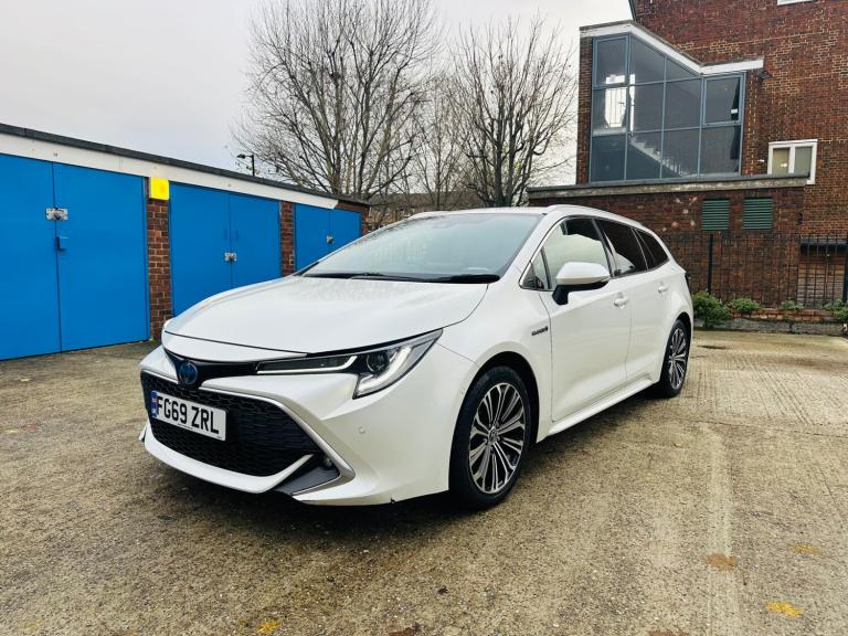 image for 2019 Toyota Corolla 2.0 VVT-i Hybrid Excel 5dr CVT ESTATE Petrol/Electric Hybrid Automatic