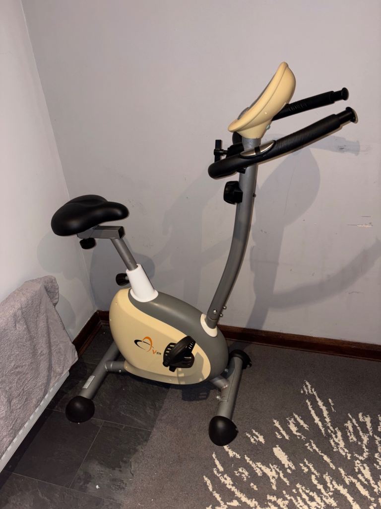V-fit Home Cycle Exercise Bike – Good Condition