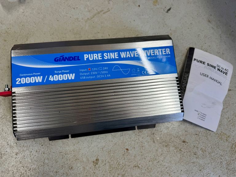 Mains inverter (12v to 240v) 2000 watt pure sine wave