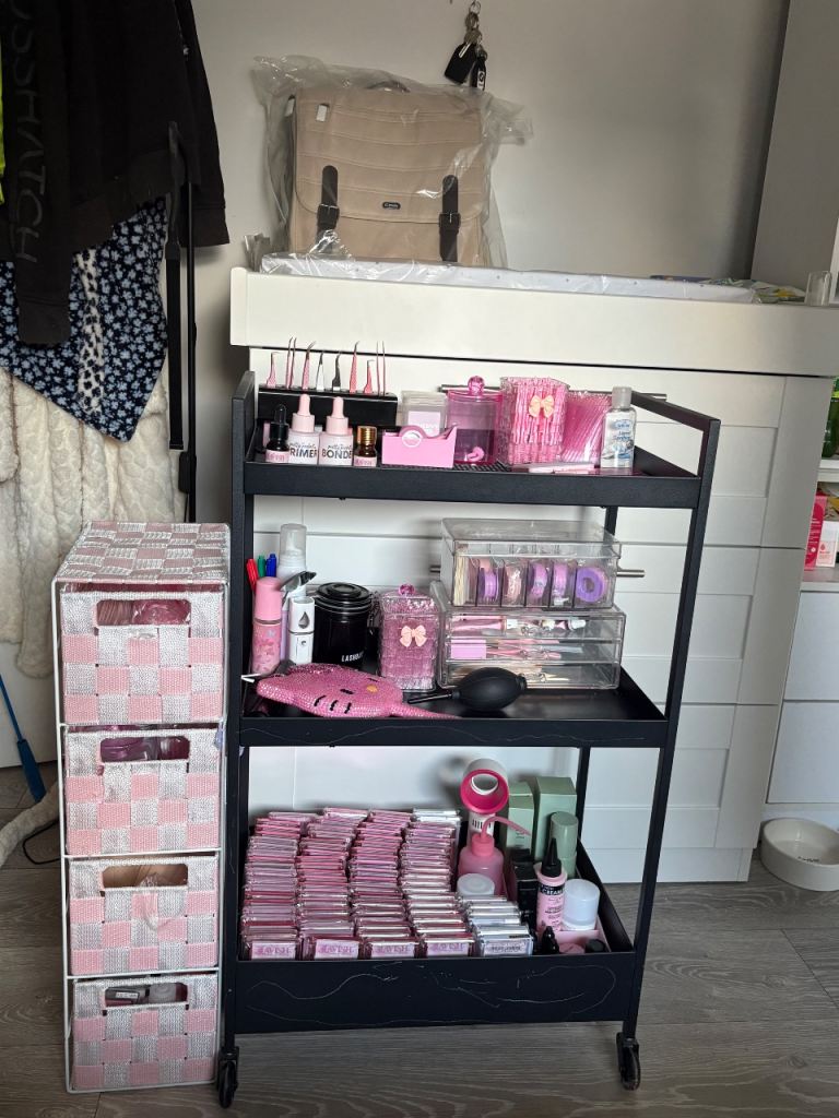 Lash extensions kit + Trolley, Drawers, HAPPY TO TALK ABOUT PRICE NEED GONE ASAP 