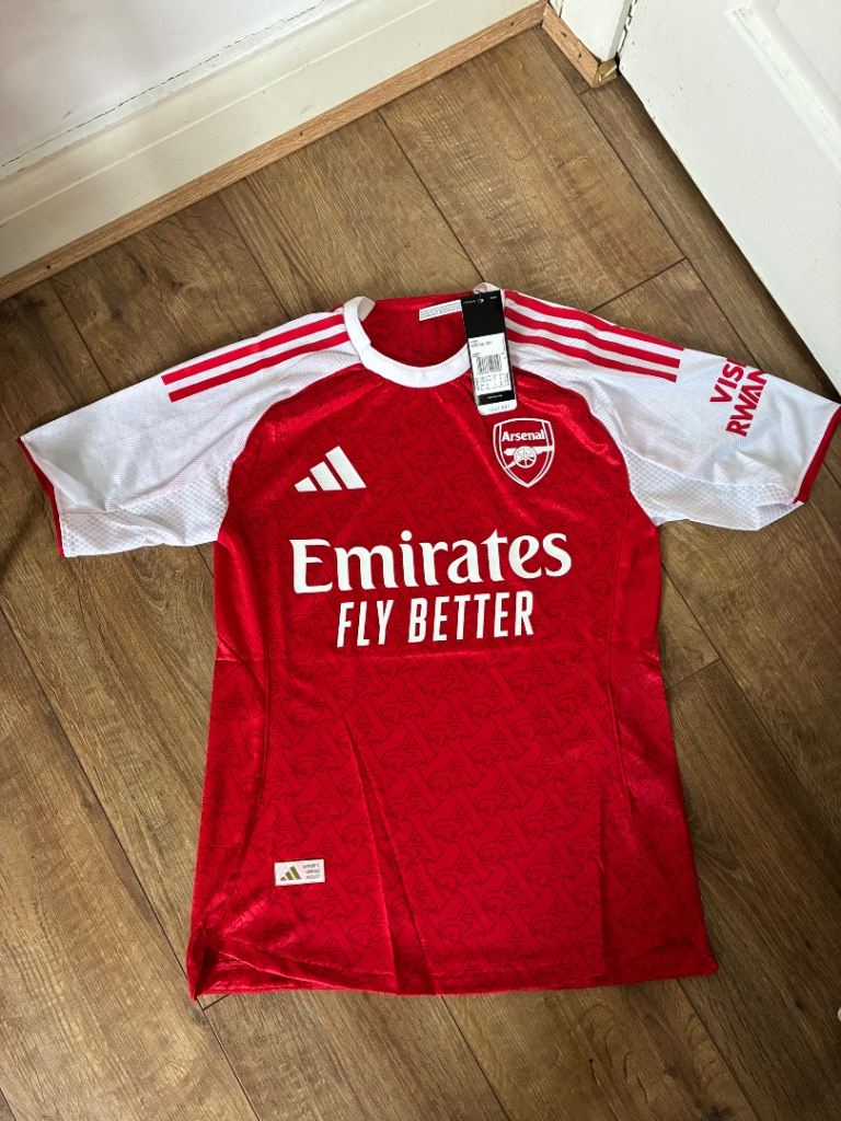 Adidas Arsenal Football Shirt Red Size M – Brand New with Tags