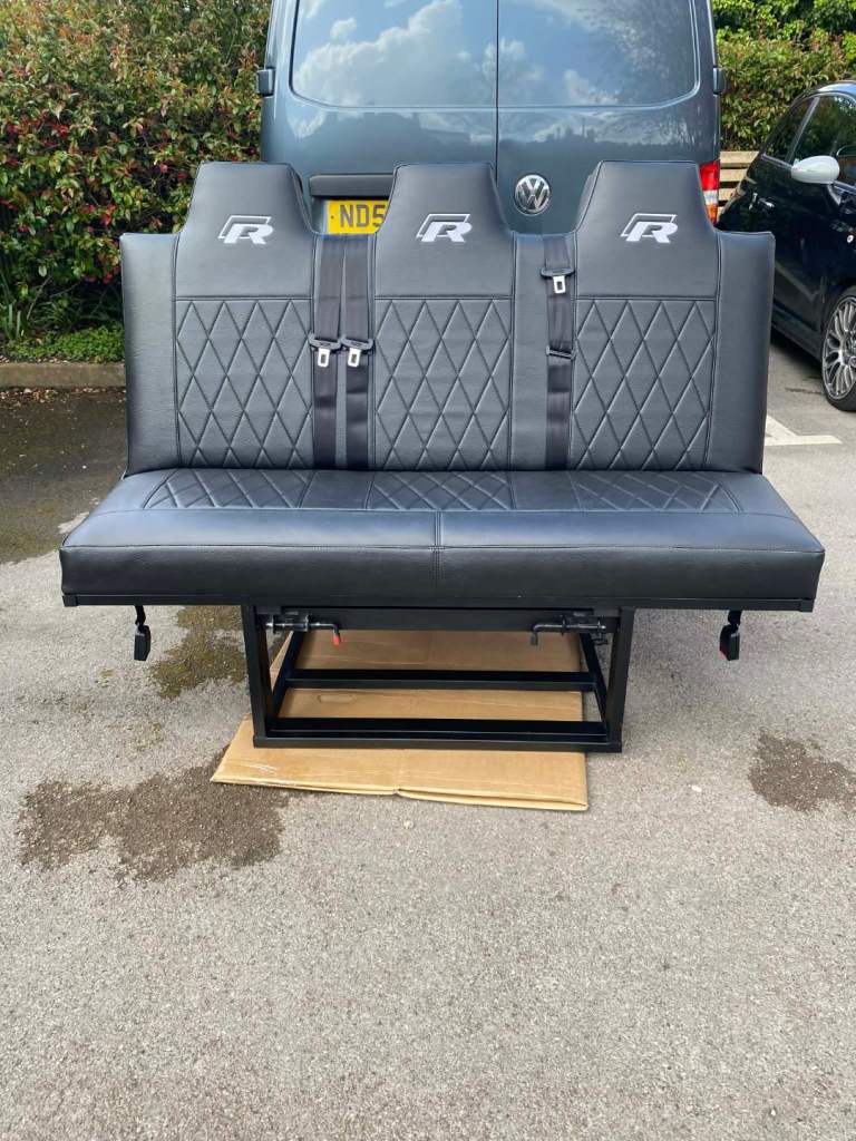 Full width rock and roll bed 