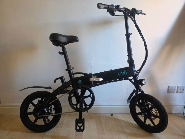 Fiido D1 Folding Electric Bike – Works Perfectly – Charger + Adapter Included – £150 ONO