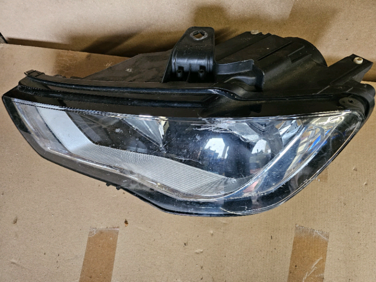 AUDI A3 8V HEADLIGHT PASSENGER SIDE  