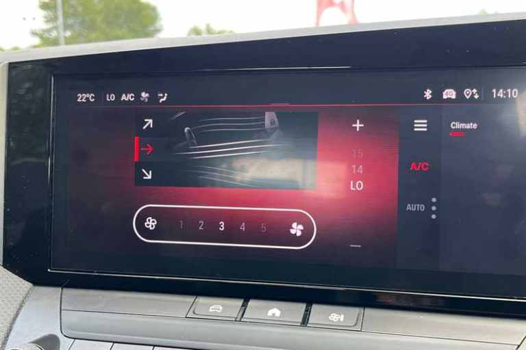 2022 Vauxhall Astra 1.2 Turbo Design Hatchback 5dr Petrol Manual Euro 6 (s/s) (130 ps) Hatchback ...