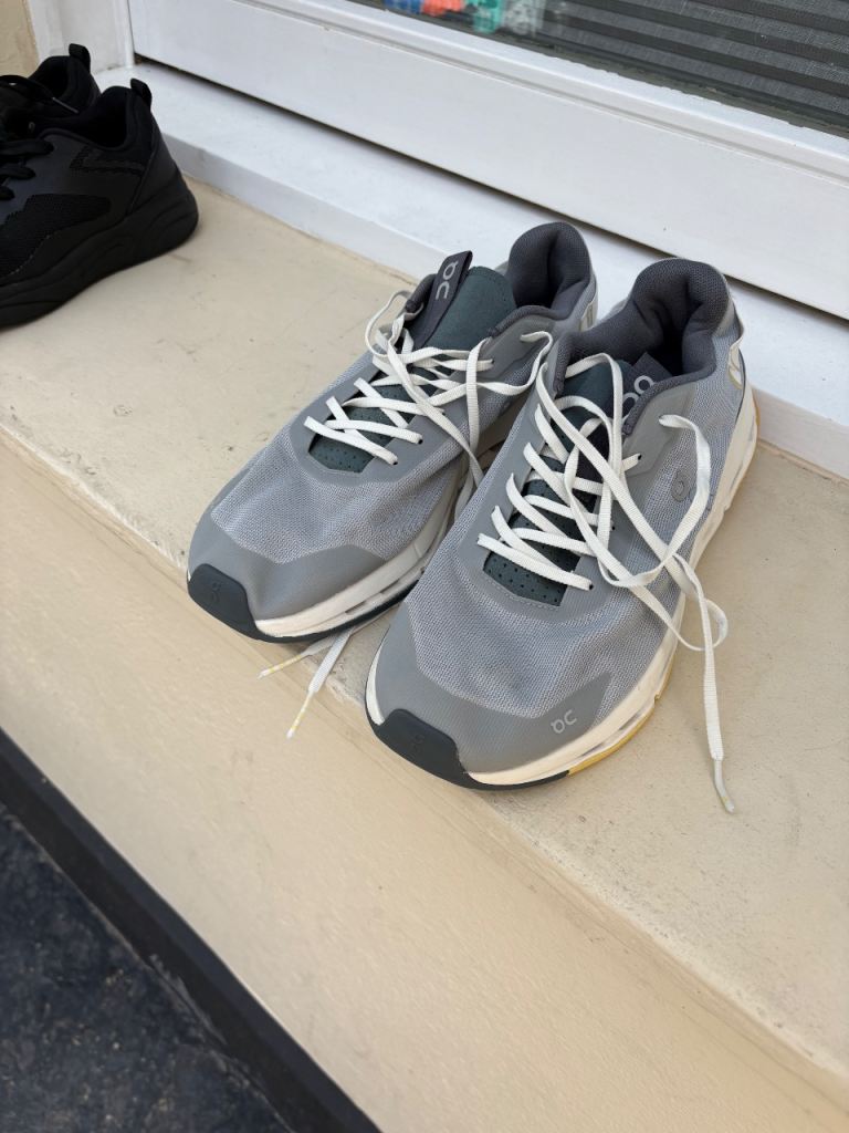 Grey ON Running Trainers – Good Condition - UK 10- Free