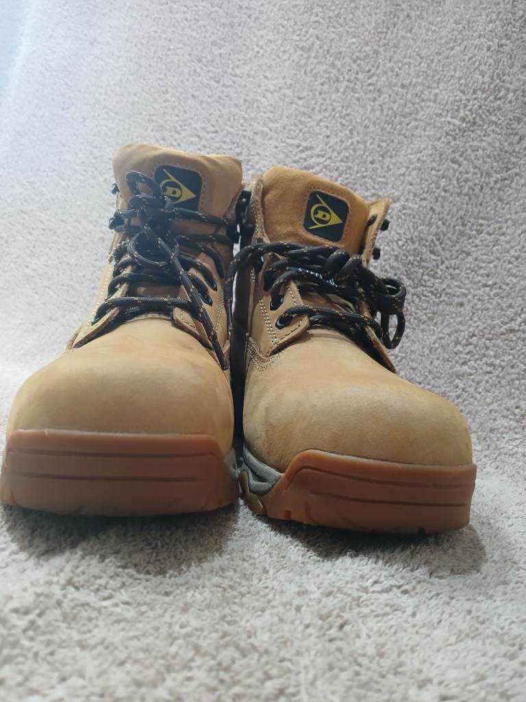 Shoe ,New Mesh Thick  size 9.5UK ,black ,white ,and brown . Good condition