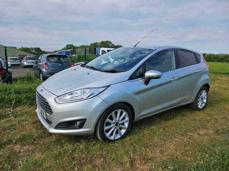 Ford Fiesta TITANIUM silver, new timing belt, ulez compliant hpi clear