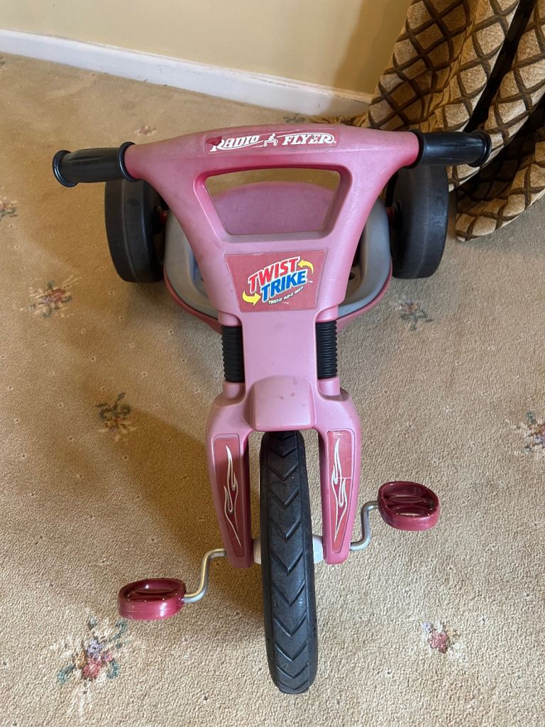 Radio Flyer Twist Trike - kids bike