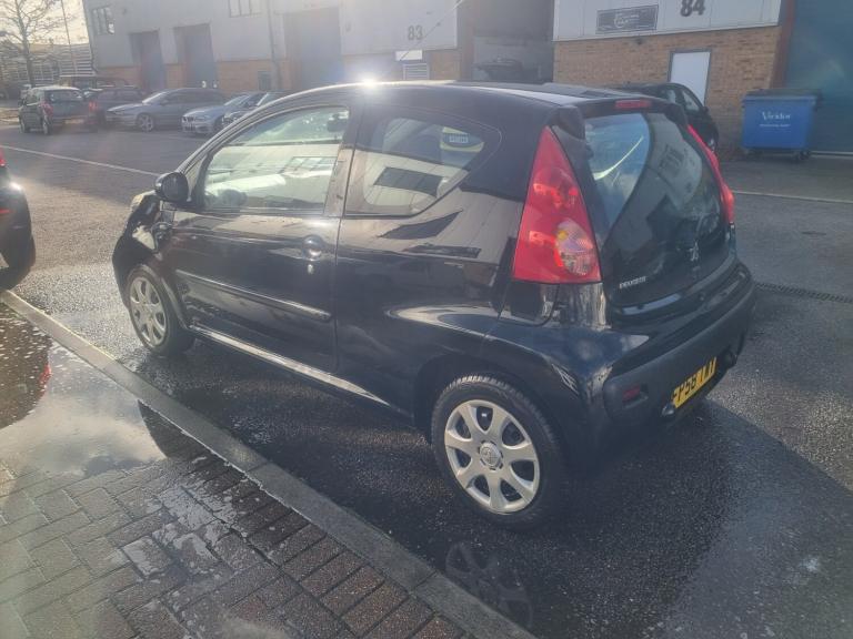 2009 Peugeot 107 1.0 Urban 3dr HATCHBACK Petrol Manual