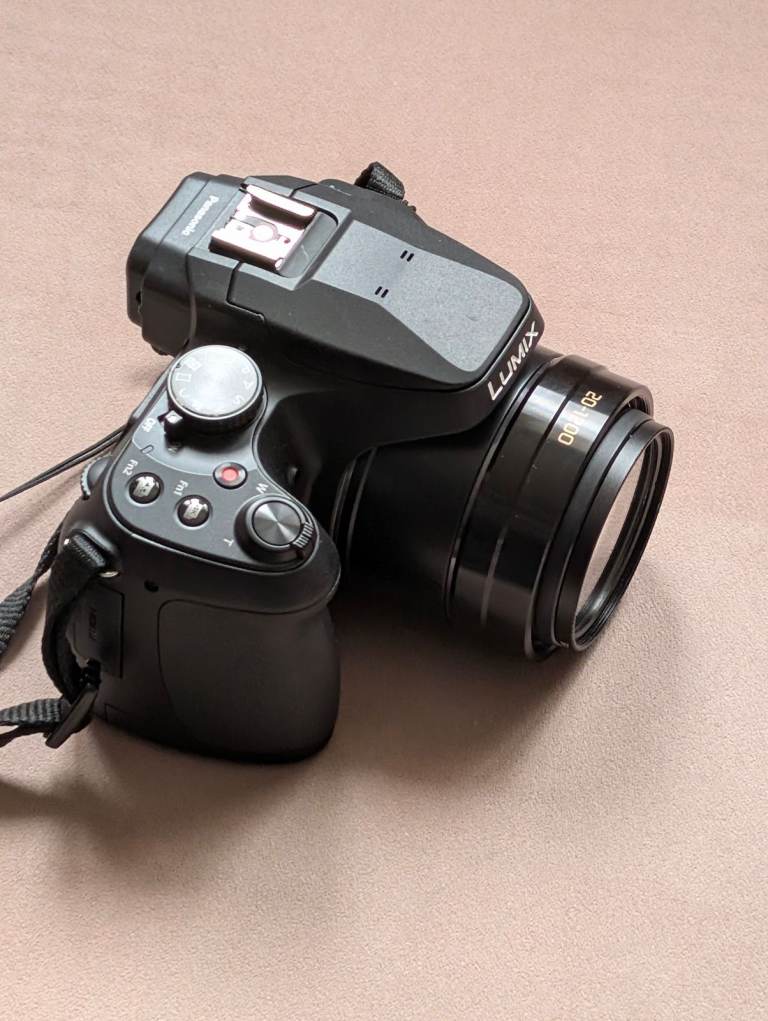 Panasonic LUMIX DC-FZ82